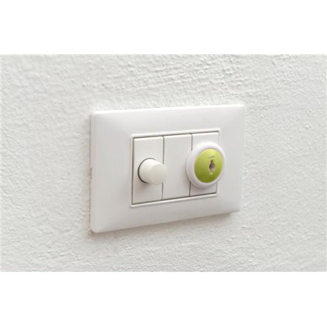 Protector de enchufes universal (6 unidades) de Nuvita